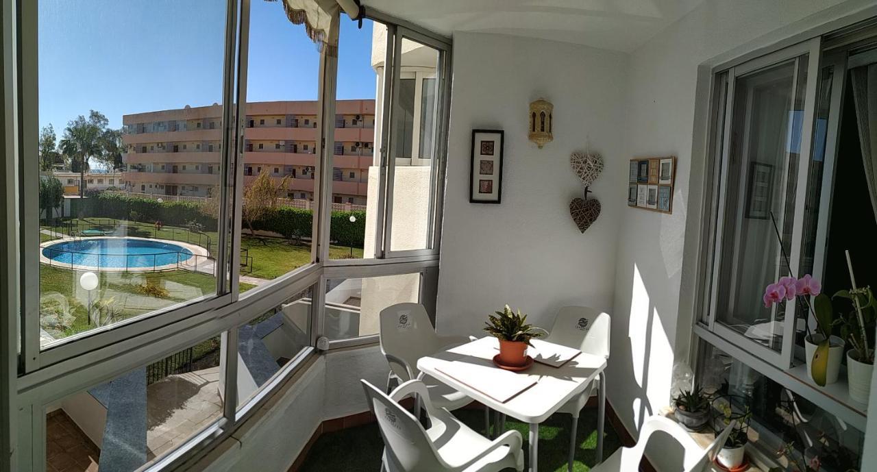 Lovely Apartment In Torremolinos Views Of The Sea, Pool, Terrace, Sofa Bed And Fully Equipped Kitchen Екстер'єр фото