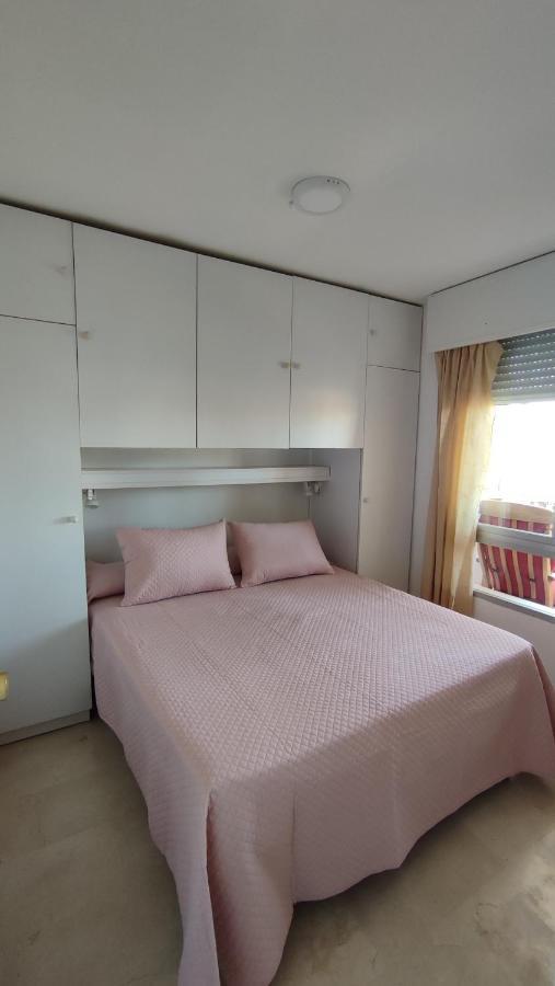Lovely Apartment In Torremolinos Views Of The Sea, Pool, Terrace, Sofa Bed And Fully Equipped Kitchen Екстер'єр фото