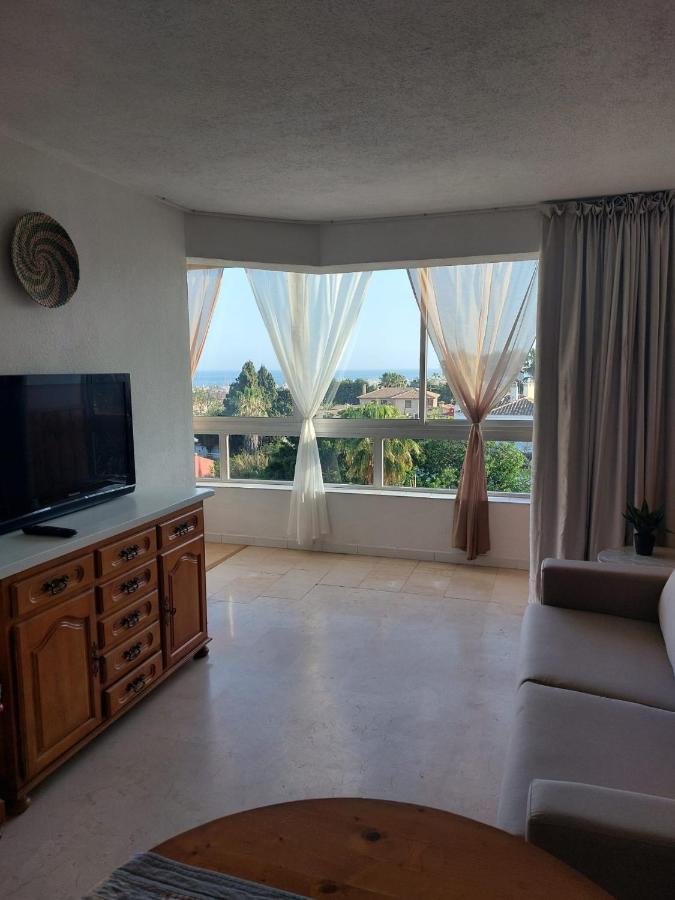 Lovely Apartment In Torremolinos Views Of The Sea, Pool, Terrace, Sofa Bed And Fully Equipped Kitchen Екстер'єр фото