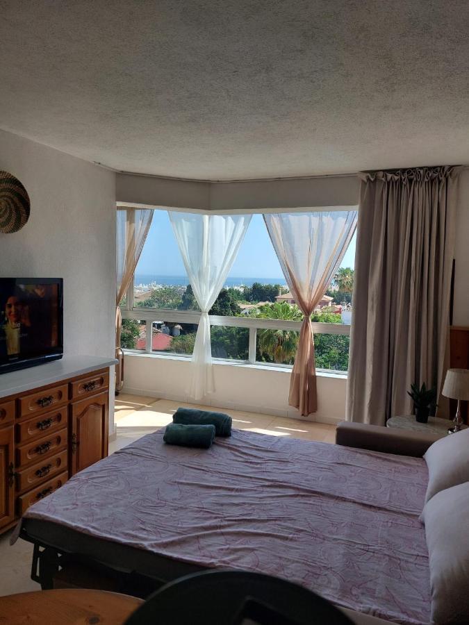 Lovely Apartment In Torremolinos Views Of The Sea, Pool, Terrace, Sofa Bed And Fully Equipped Kitchen Екстер'єр фото