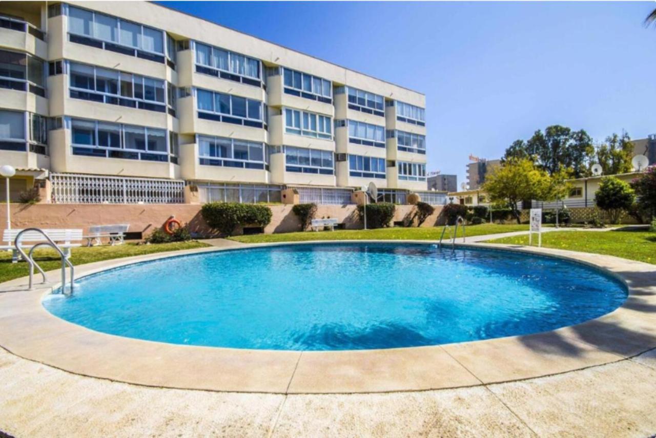 Lovely Apartment In Torremolinos Views Of The Sea, Pool, Terrace, Sofa Bed And Fully Equipped Kitchen Екстер'єр фото